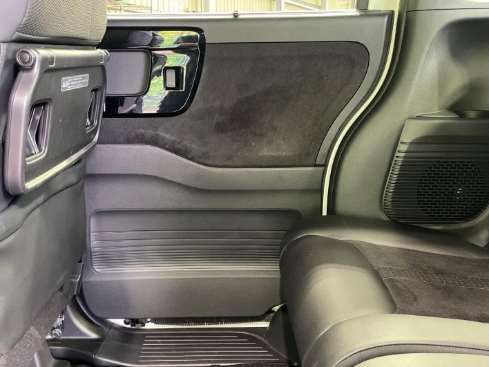 2022 Honda N-BOX CUSTOM 6BA-JF3 (UW-6a28d580688ac)[28]