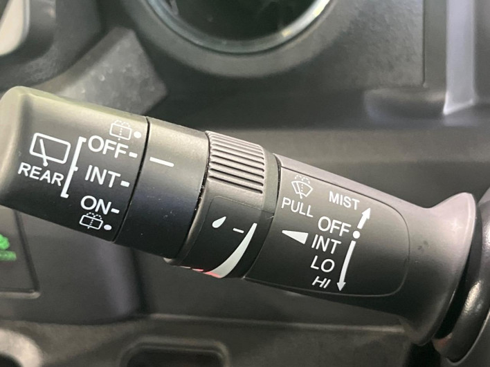 2024 Honda N-BOX CUSTOM 6BA-JF5 (UW-6a28d5902d57e)[20]