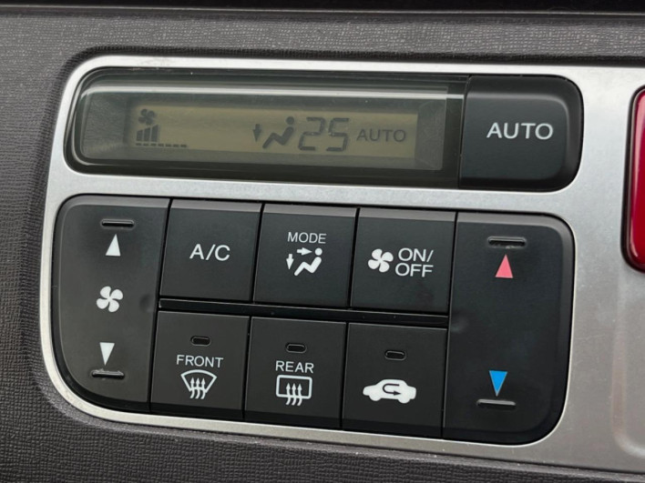 2013 Honda N-ONE DBA-JG1 (UW-6a28d5952da2b)[18]