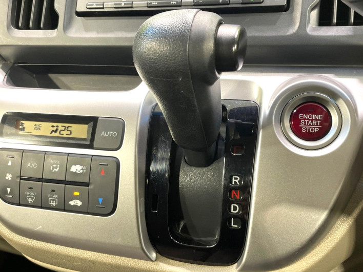 2016 Honda N-WGN DBA-JH1 (UW-6a28d59a3d5d1)[23]