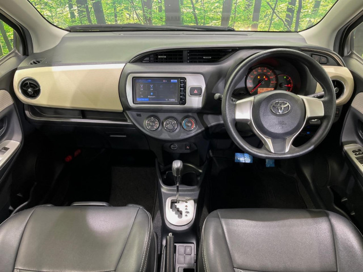 2015 Toyota Vitz DBA-KSP130 (UW-6a28d5b28a3de)[17]