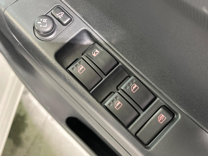 2013 Daihatsu Move Conte DBA-L575S (UW-6a28d5b75fc3e)[18]
