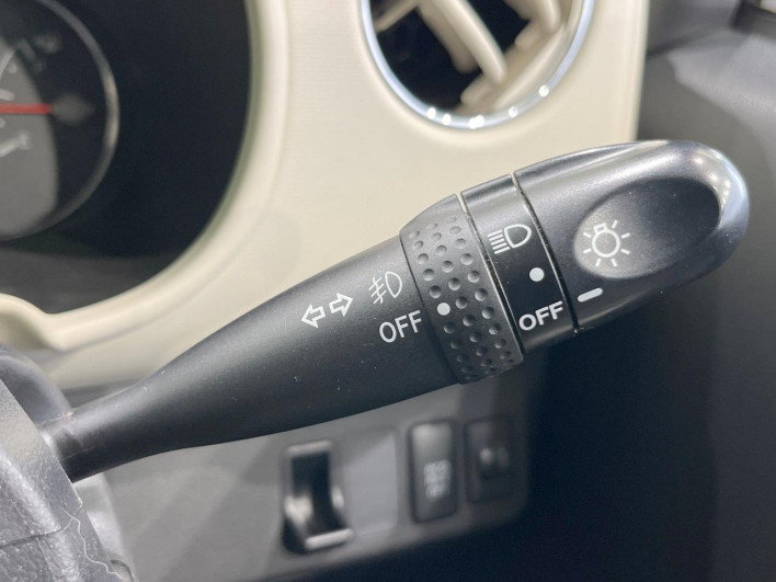 2014 Daihatsu Mira Cocoa DBA-L675S (UW-6a28d5b9a342c)[26]