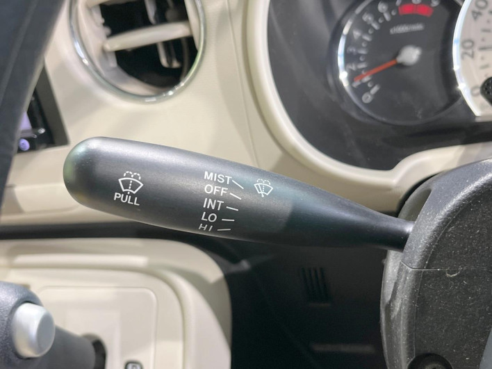 2014 Daihatsu Mira Cocoa DBA-L675S (UW-6a28d5b9a342c)[27]