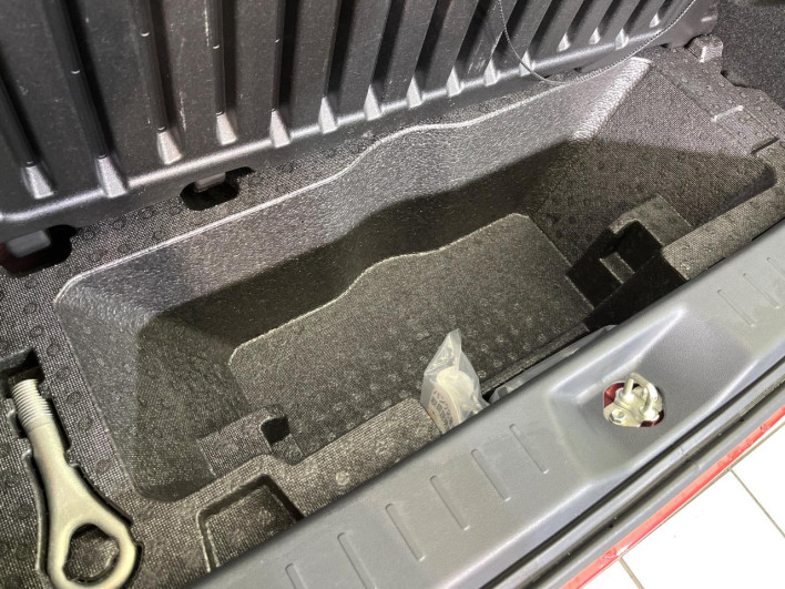 2016 Daihatsu Cast DBA-LA250S (UW-6a28d5c07656f)[21]