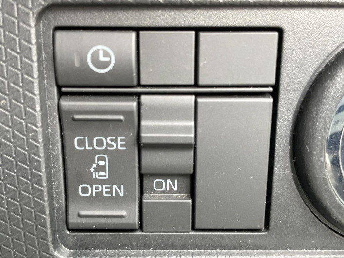 2019 Daihatsu Tanto 6BA-LA650S (UW-6a28d5ced4f80)[17]