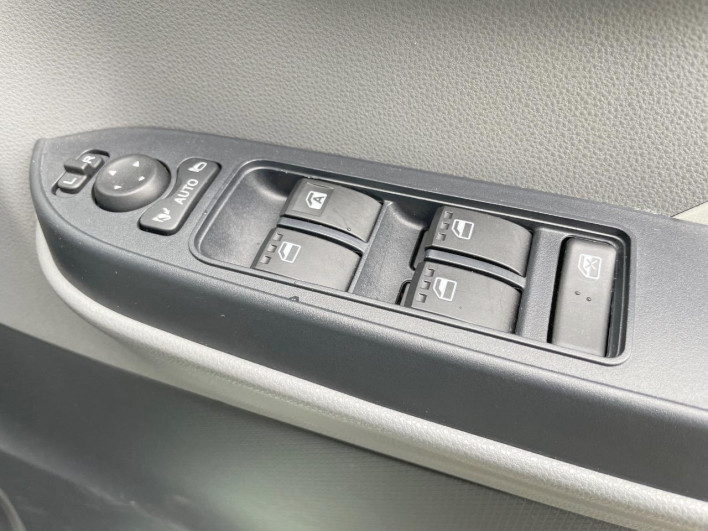 2019 Daihatsu Tanto 6BA-LA650S (UW-6a28d5ced4f80)[9]