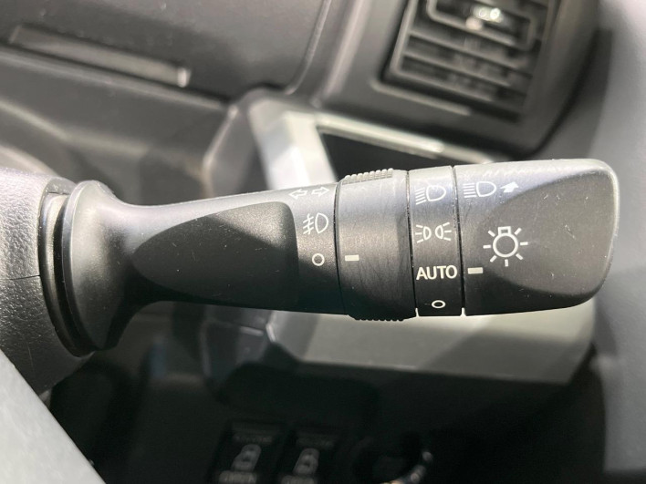 2017 Daihatsu Wake DBA-LA700S (UW-6a28d5d58c7ed)[27]