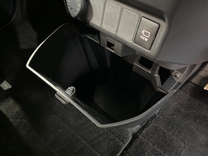 2017 Daihatsu Toll DBA-M900S (UW-6a28d5e95e89e)[29]