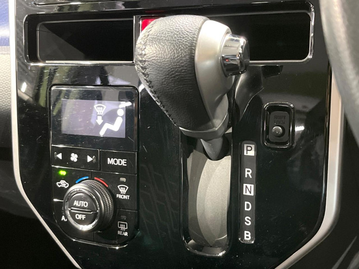 2018 Toyota Roomy DBA-M910A (UW-6a28d5ebaf3d0)[28]
