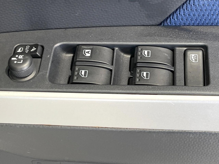 2018 Toyota Roomy DBA-M910A (UW-6a28d5ebaf3d0)[16]