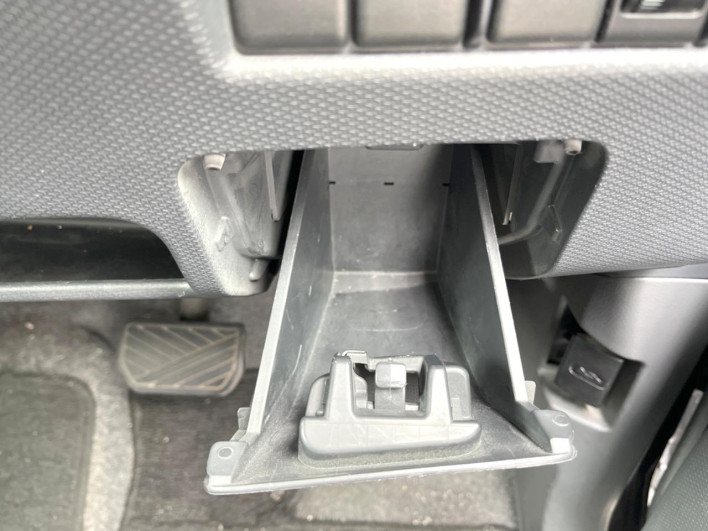 2013 Suzuki Solio DBA-MA15S (UW-6a28d5ed5e259)[29]