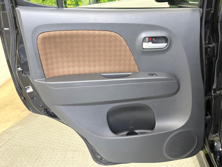 2012 Nissan Moco DBA-MG33S (UW-6a28d5f86bca8)[27]