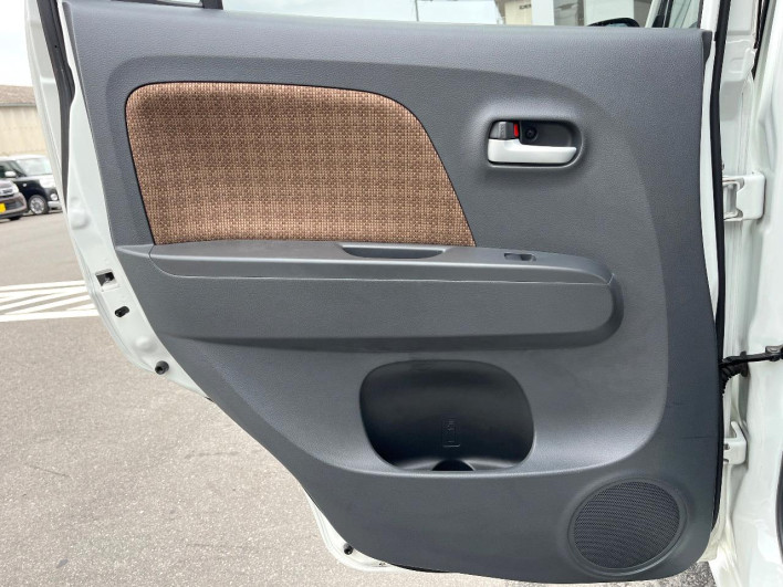 2012 Nissan Moco DBA-MG33S (UW-6a28d5f86c953)[28]