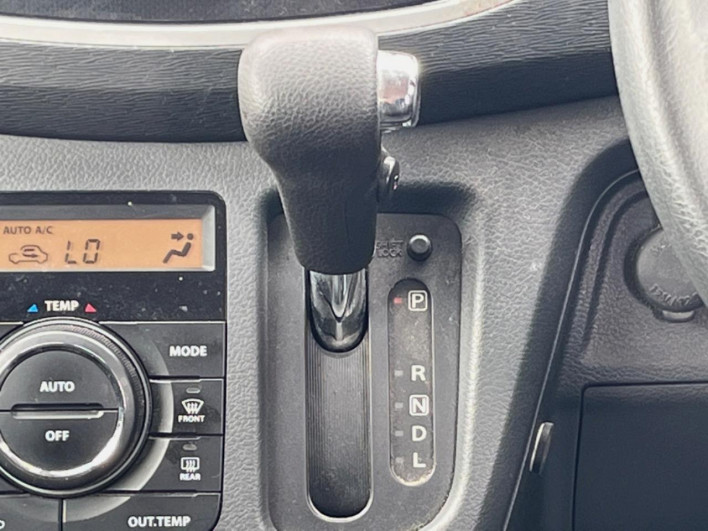2013 Suzuki Wagon R Stingray DBA-MH34S (UW-6a28d5fbef69c)[26]