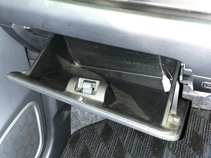 2014 Suzuki Wagon R Stingray DBA-MH34S (UW-6a28d5fc995be)[16]