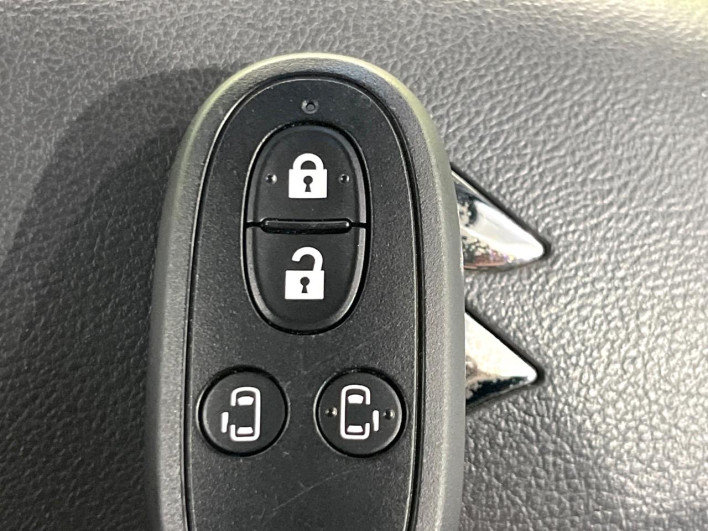 2013 Suzuki Spacia Custom DBA-MK32S (UW-6a28d6040faf6)[29]