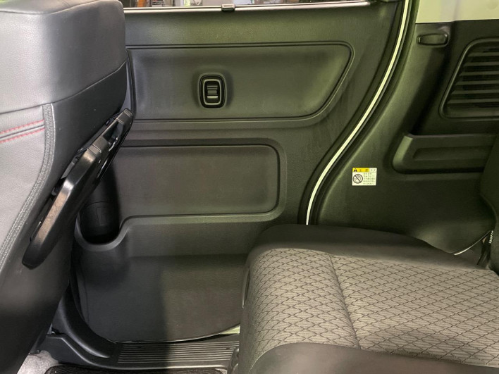 2020 Suzuki Spacia Custom 4AA-MK53S (UW-6a28d60f3c704)[28]