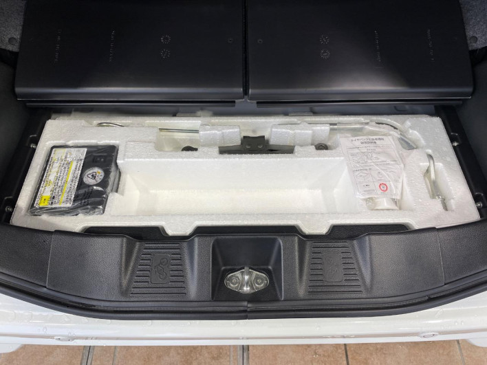 2020 Suzuki Spacia Custom 4AA-MK53S (UW-6a28d60f3c704)[27]