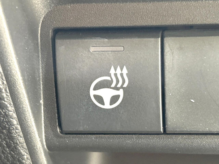 2021 Toyota Aqua 6AA-MXPK16 (UW-6a28d642bd911)[27]