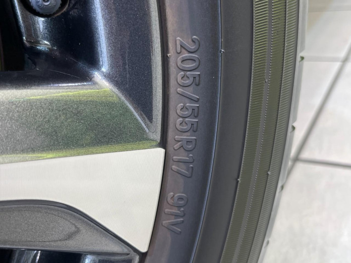 2022 Toyota Voxy 6BA-MZRA90W (UW-6a28d65357e3f)[15]