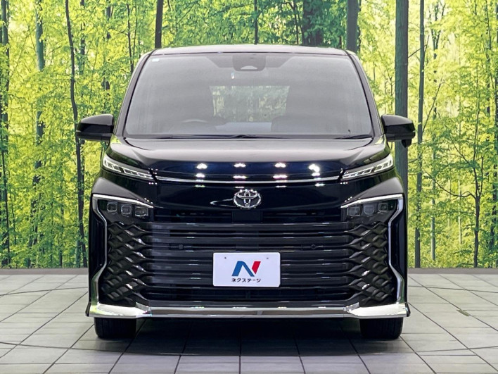 2022 Toyota Voxy 6BA-MZRA90W (UW-6a28d65357e3f)[12]