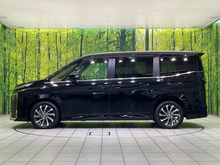 2022 Toyota Voxy 6BA-MZRA90W (UW-6a28d65357e3f)[6]