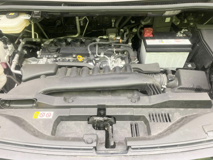 2022 Toyota Voxy 6BA-MZRA90W (UW-6a28d653c21e8)[4]
