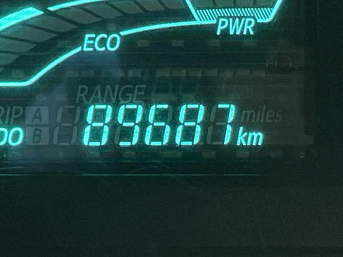 2013 Toyota Aqua DAA-NHP10 (UW-6a28d65b7fef8)[2]