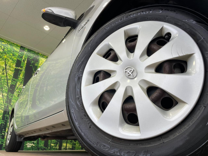 2013 Toyota Aqua DAA-NHP10 (UW-6a28d65b7fef8)[25]
