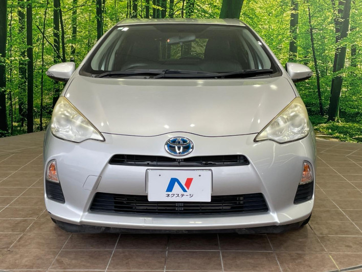 2013 Toyota Aqua DAA-NHP10 (UW-6a28d65b7fef8)[10]