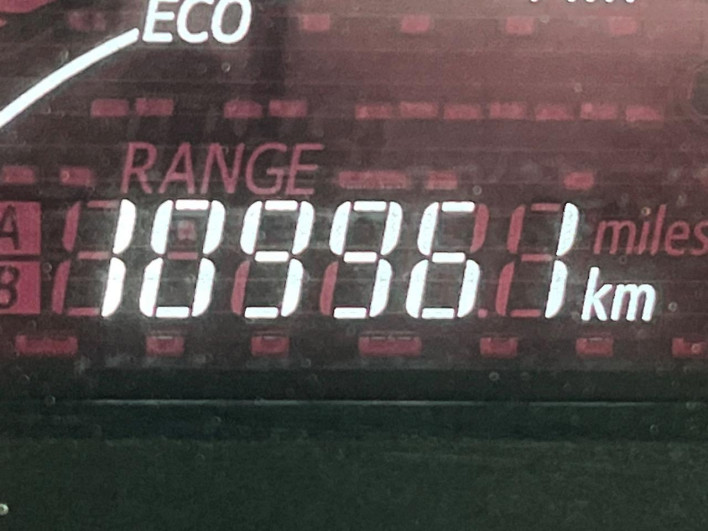2015 Toyota Aqua DAA-NHP10 (UW-6a28d65c88386)[2]