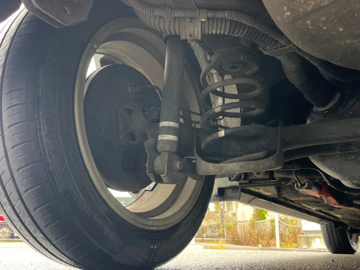 2015 Toyota Aqua DAA-NHP10 (UW-6a28d65c88386)[17]