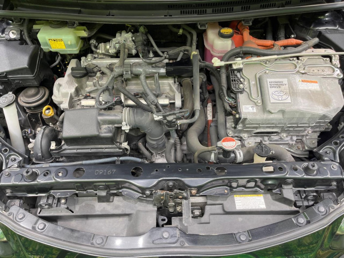 2016 Toyota Aqua DAA-NHP10 (UW-6a28d65cd7047)[23]