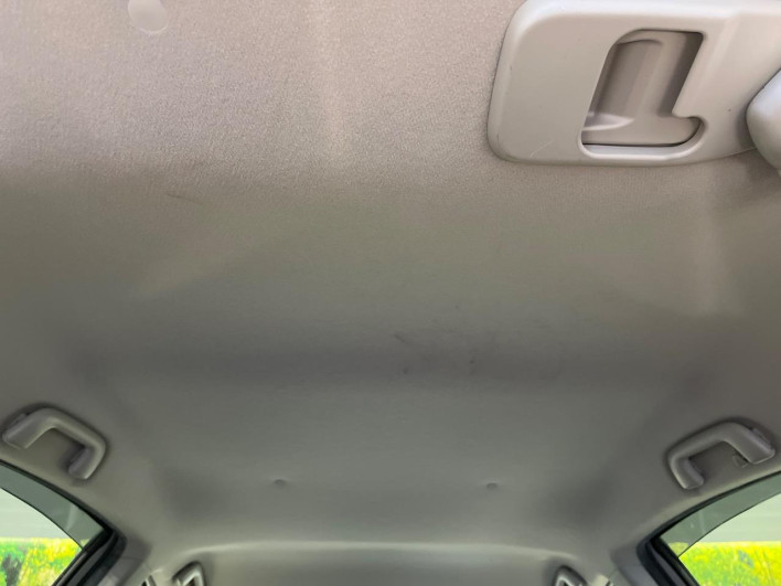 2013 Toyota Aqua DAA-NHP10 (UW-6a28d65f4bb02)[16]