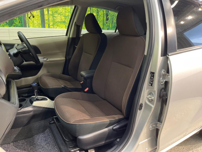 2013 Toyota Aqua DAA-NHP10 (UW-6a28d65f4bb02)[19]