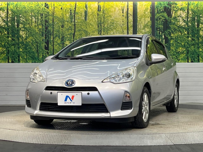 2013 Toyota Aqua DAA-NHP10 (UW-6a28d65f4bb02)[6]