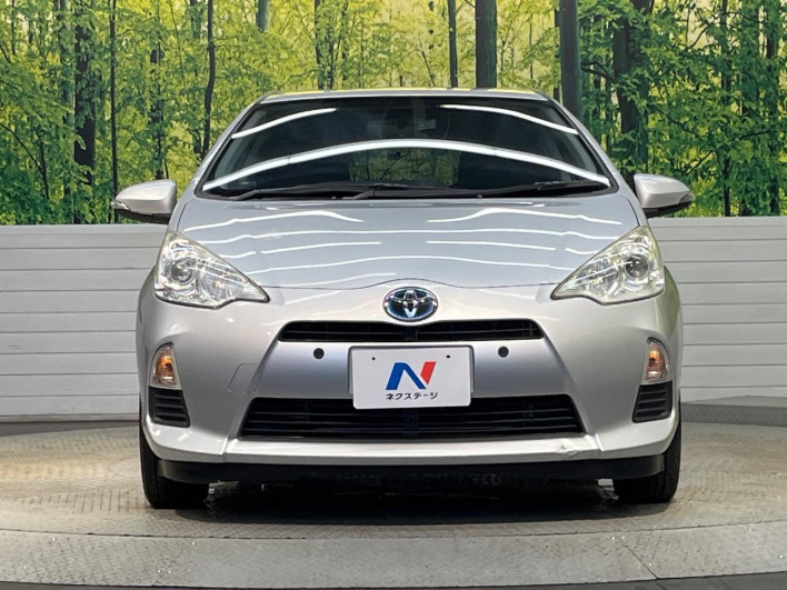 2013 Toyota Aqua DAA-NHP10 (UW-6a28d65f4bb02)[25]