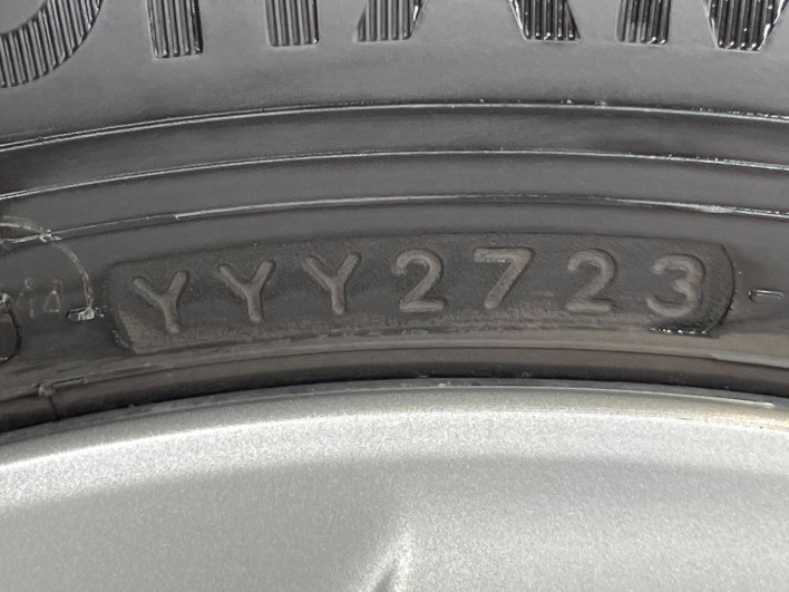 2016 Toyota Aqua DAA-NHP10 (UW-6a28d661508a5)[9]
