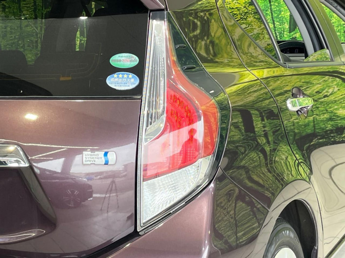2016 Toyota Aqua DAA-NHP10 (UW-6a28d661508a5)[25]