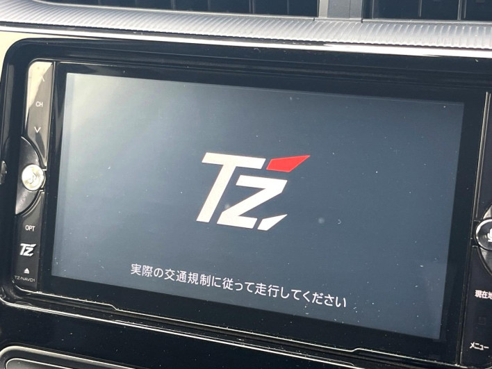 2017 Toyota Aqua DAA-NHP10 (UW-6a28d6631f085)[23]
