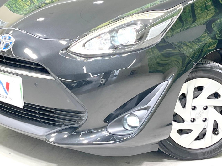 2018 Toyota Aqua DAA-NHP10 (UW-6a28d663a7e4f)[10]
