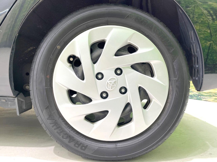 2018 Toyota Aqua DAA-NHP10 (UW-6a28d663a7e4f)[15]