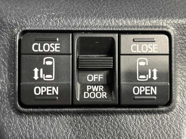 2015 Toyota Sienta DAA-NHP170G (UW-6a28d6656ddf5)[14]