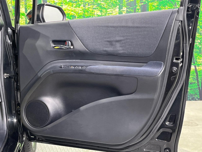 2015 Toyota Sienta DAA-NHP170G (UW-6a28d6656ddf5)[6]
