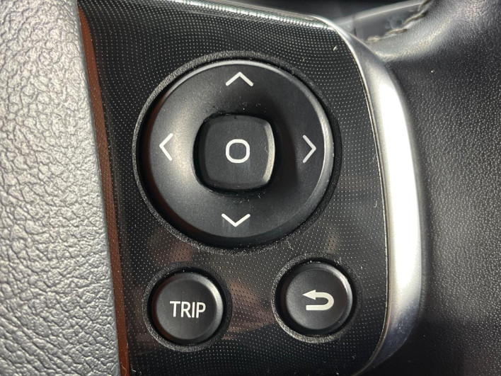2015 Toyota Sienta DAA-NHP170G (UW-6a28d6656ddf5)[17]