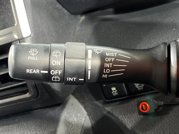 2015 Toyota Sienta DAA-NHP170G (UW-6a28d6656ddf5)[18]