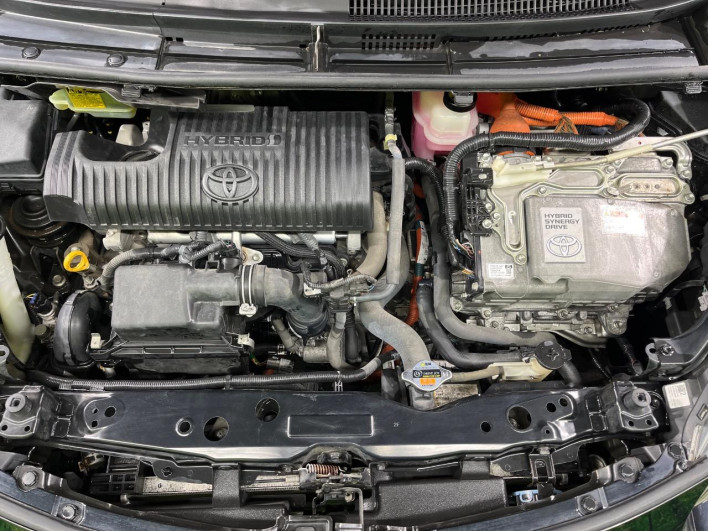 2015 Toyota Sienta DAA-NHP170G (UW-6a28d6656ddf5)[4]
