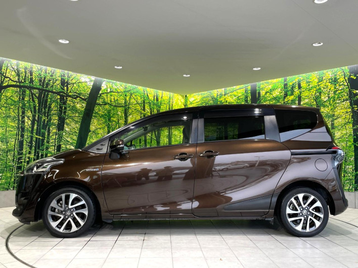 2017 Toyota Sienta DAA-NHP170G (UW-6a28d666818a3)[7]