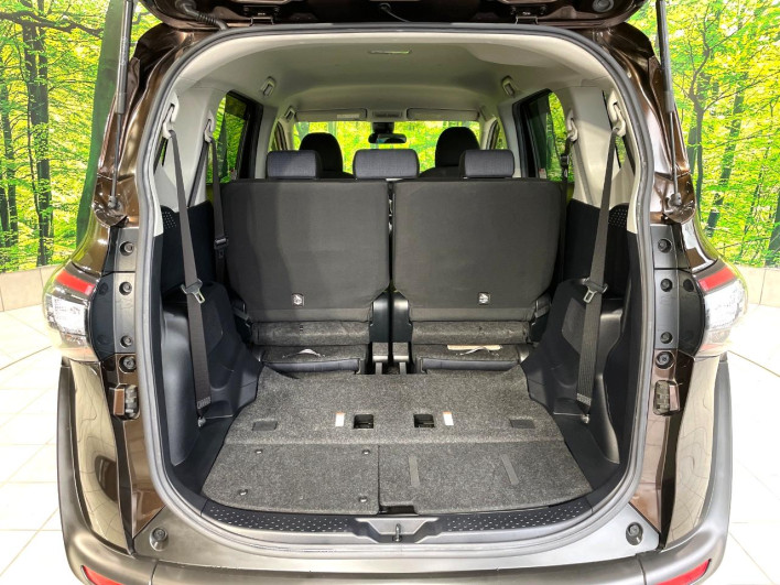 2017 Toyota Sienta DAA-NHP170G (UW-6a28d666818a3)[13]
